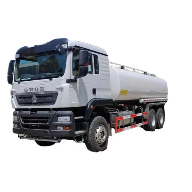 New HOWO 6x4 Manual Transmission Water Fuel Tanker Truck with 18-25T Capacity China OEM Storage for