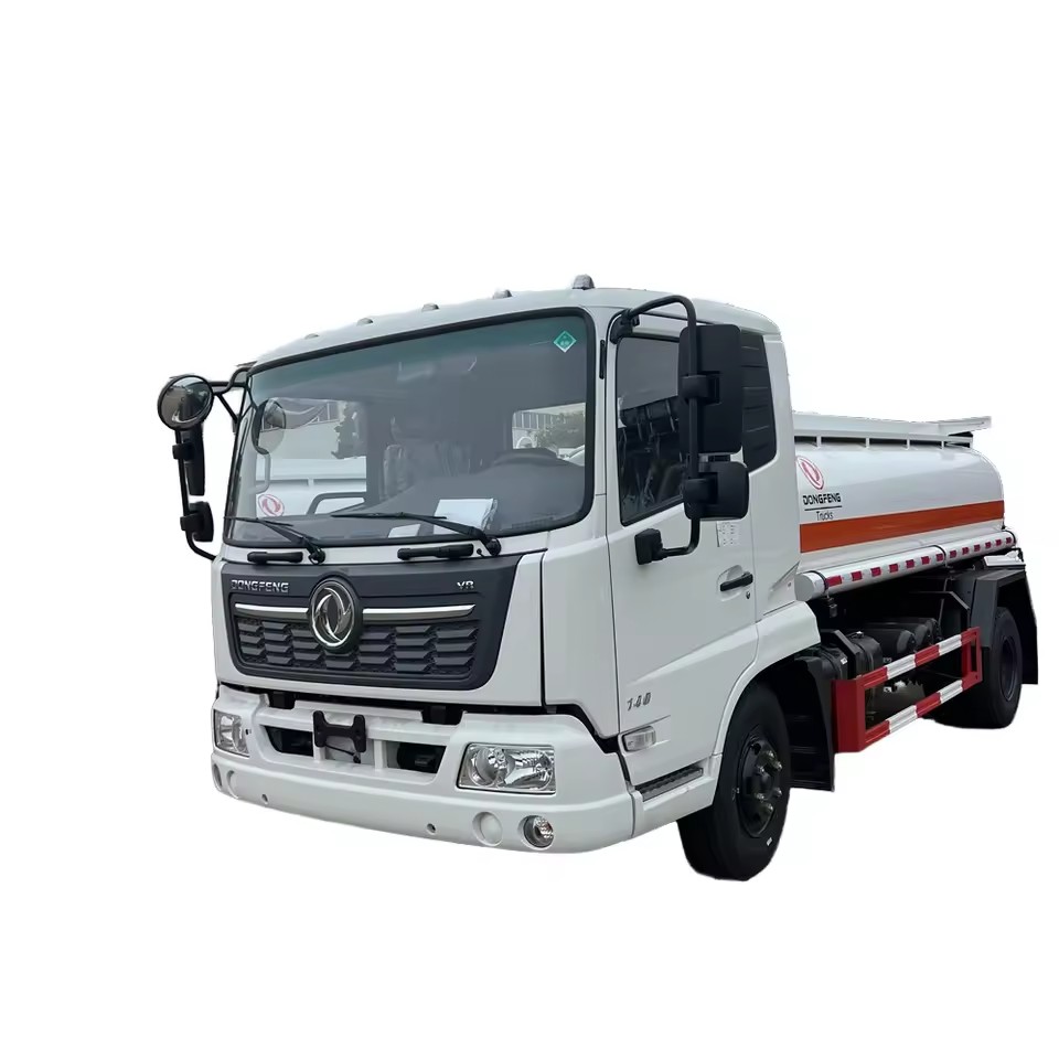 Dongfeng Tianmian New Condition 4x2 Manual Transmission Flammable Liquid Tank Transport Vehicle for