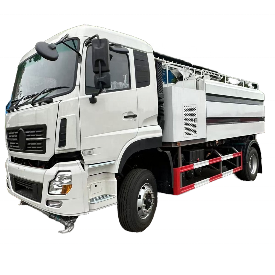 Euro 3 4x2 Capacity Spray Truck Multifunctional Solar Panel Cleaning Arm Multifunctional Watering Tr