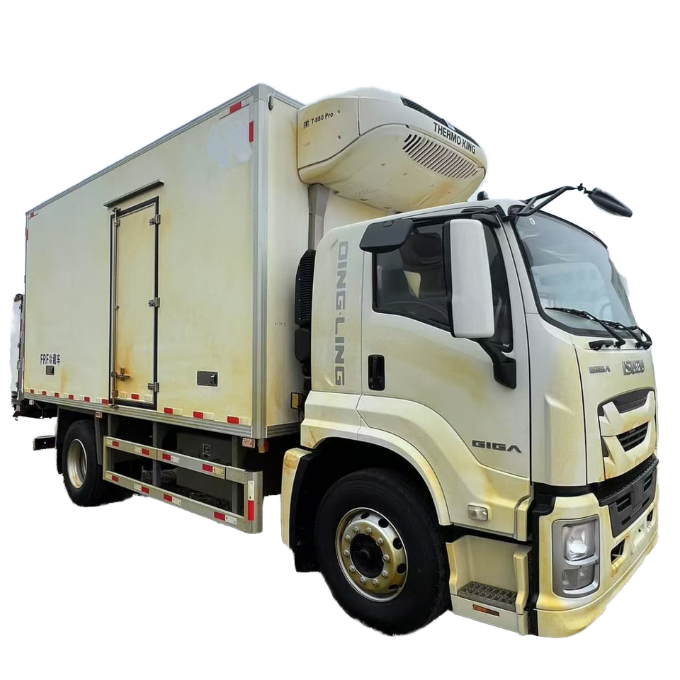 Isuzu 2-Axle Refrigerated Van | RELYABLE & AGILE , -18°C Precision Cooling for Urban Delivery